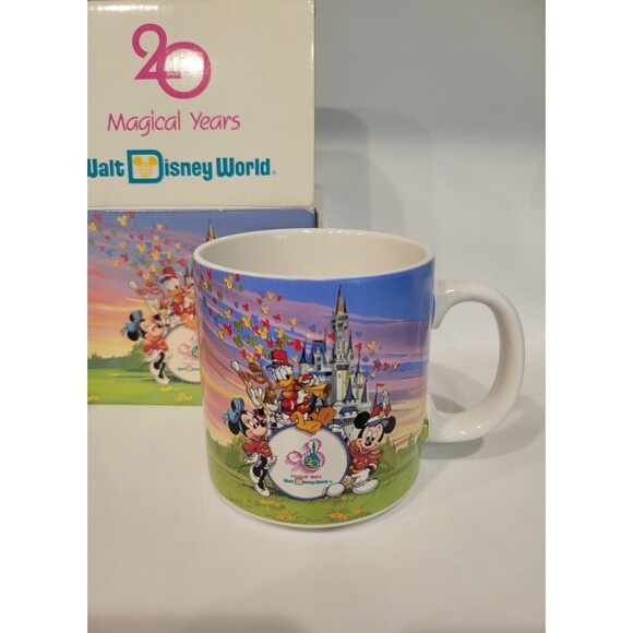 Vintage Walt Disney World 20 Year Anniversary Mug 1971-1991 Cinderella Castle - Picture 4 of 8